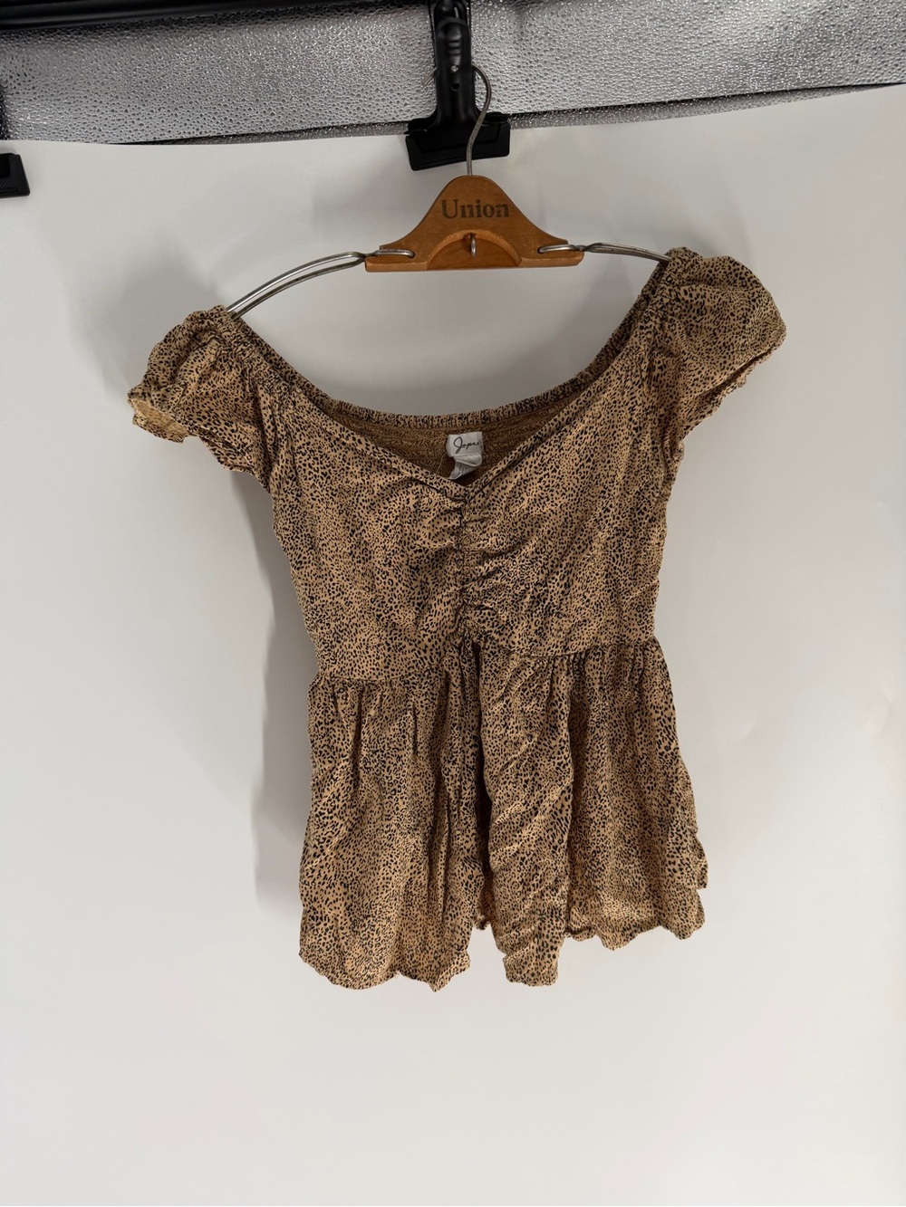 Brown Speckled Off-Shoulder Ruched Peplum Top